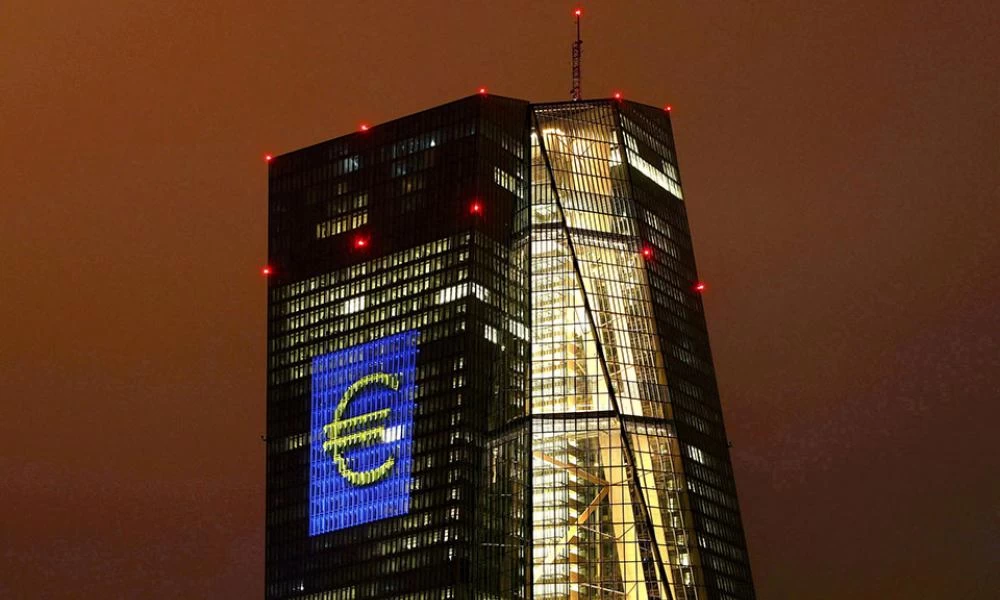 Η ΕΚΤ θα διατηρήσει την παρουσία της στην ελληνική αγορά ομολόγων έως το τέλος του 2023